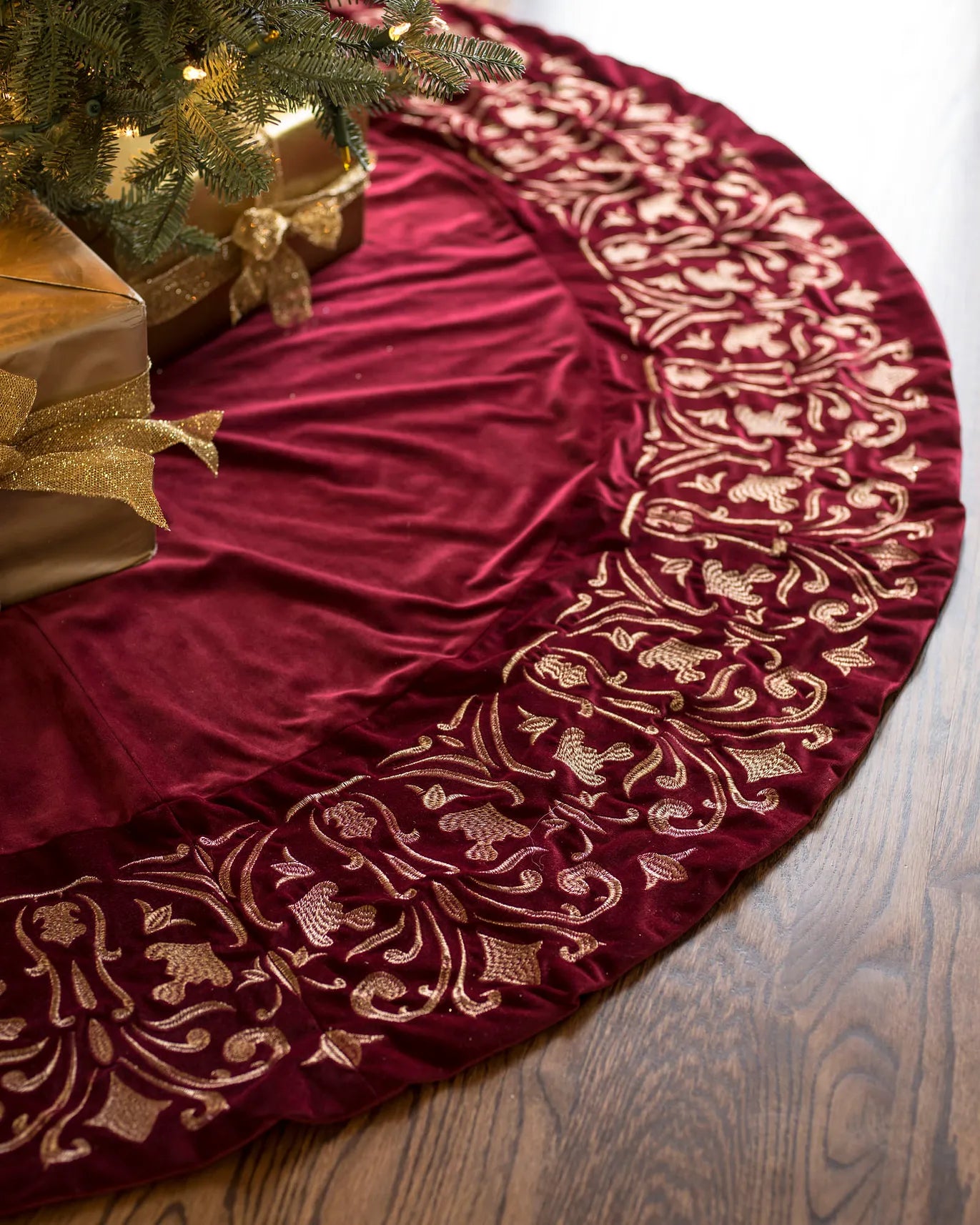Velvet Holiday Tree Skirt – Luxe Embroidered Design